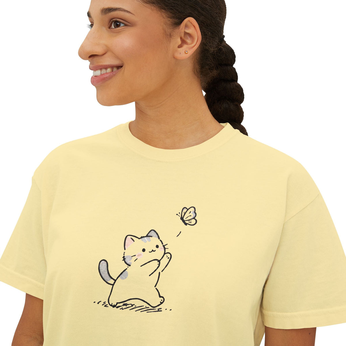 Cute Cat & Butterfly Women's Boxy Tee – Minimal Kawaii Cat T-Shirt Printify